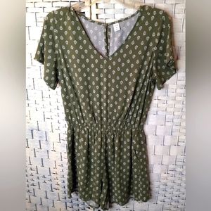 Old Navy Womens Size XS Romper Earthly